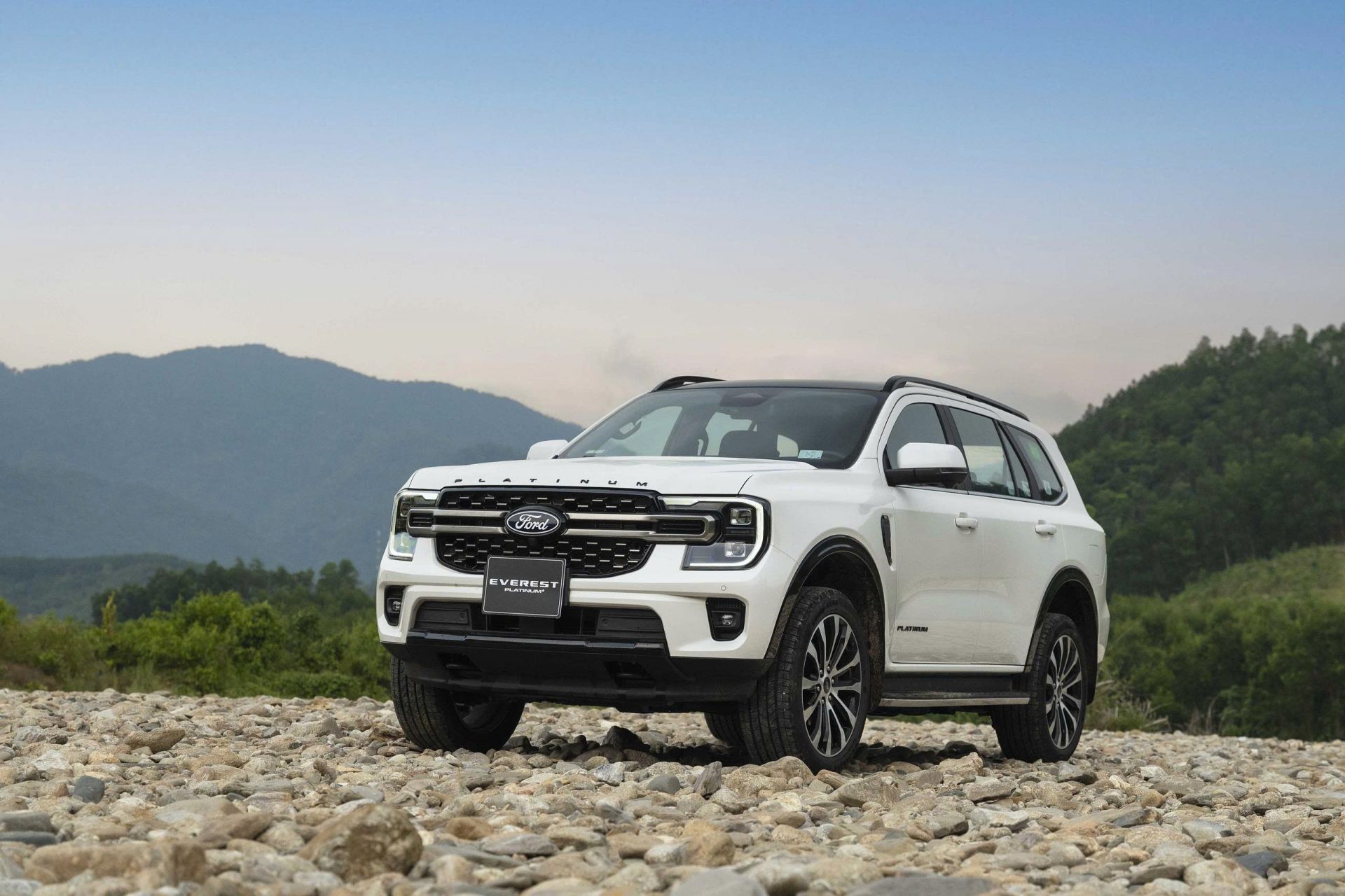 Everest Platinum Plus 2.3L 4X4